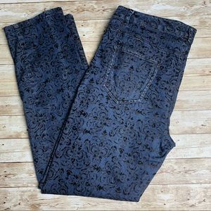 6 by six textured skinny jeans EUC 8 blue with black print EUC 8